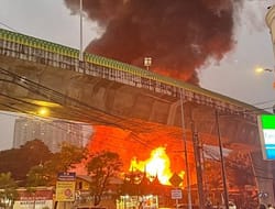 SORE INI : KEBAKARAN PASAR TAMAN PURING KEBAYORAN BARU