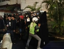 RUMAH EKO PATRIO DIJARAH MASSA, KUCING HINGGA KASUR LENYAP
