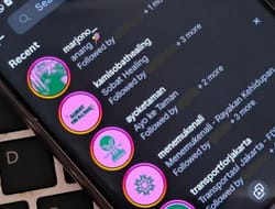 BRAVE PINK HERO GREEN: 17+8 TUNTUTAN RAKYAT VIRAL, SIMBOL BARU PERLAWANAN WARGANET?