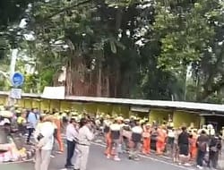 PASAR BARITO DIBONGKAR, PEDAGANG DIRELOKASI KE LANTENG AGUNG