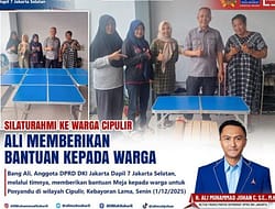 ALI MUHAMMAD JOHAN C. SALURKAN BANTUAN MEJA POSYANDU UNTUK WARGA CIPULIR, KEBAYORAN LAMA